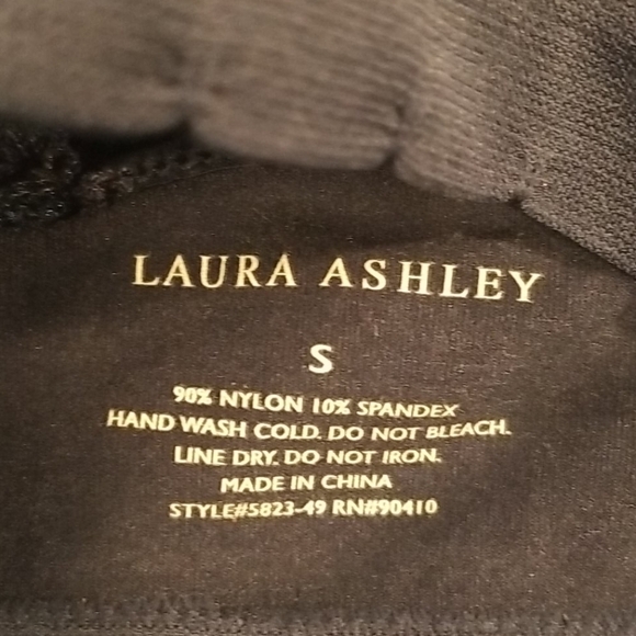 💕LAURA ASHLEY💕 Lace Back Bralettes (2 Pack) Pink & Navy Blue Small S NWT - Picture 8 of 12